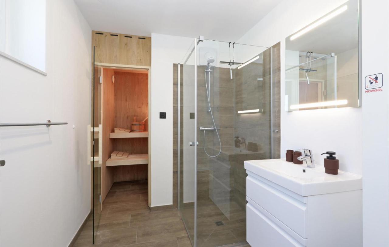 Amazing Home In Lembruch-Duemmer See With Sauna מראה חיצוני תמונה